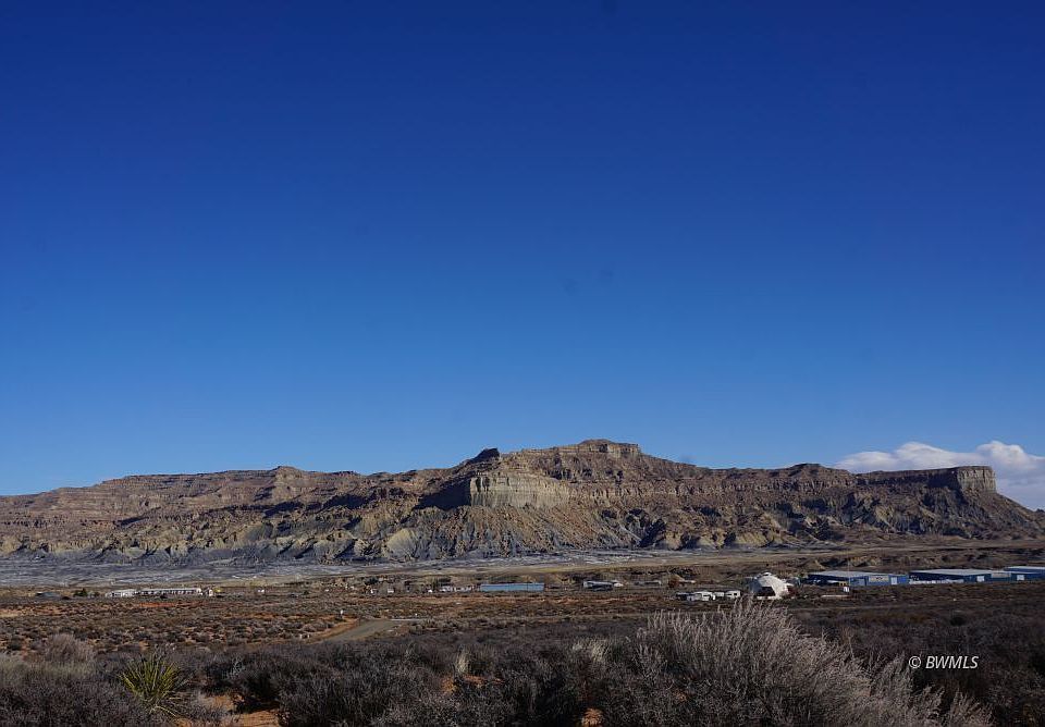 2nd image of 925 S Shelter Cove Dr