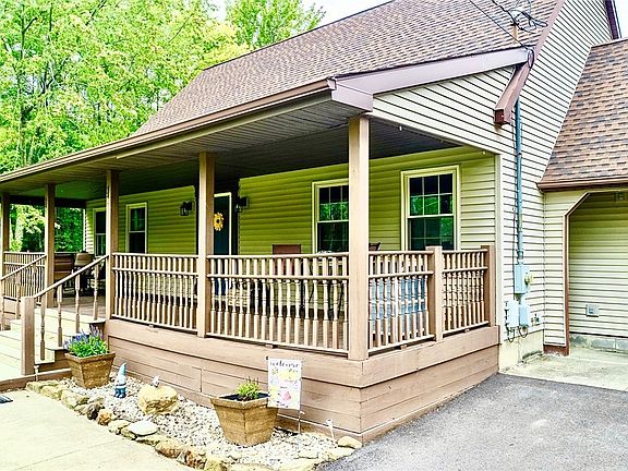 3rd image of 384 Secrist Ln