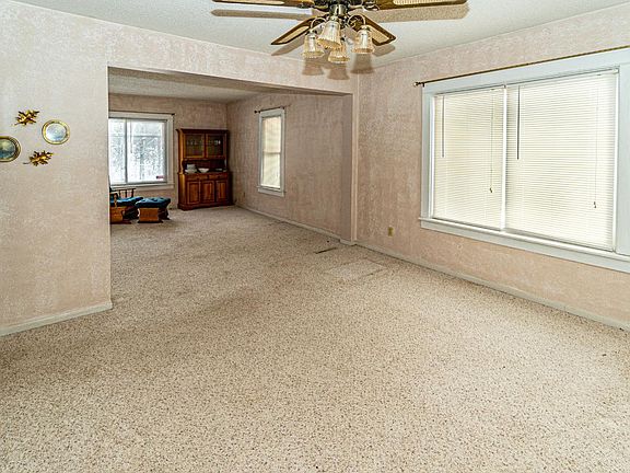 3rd image of 332 W Frederick St