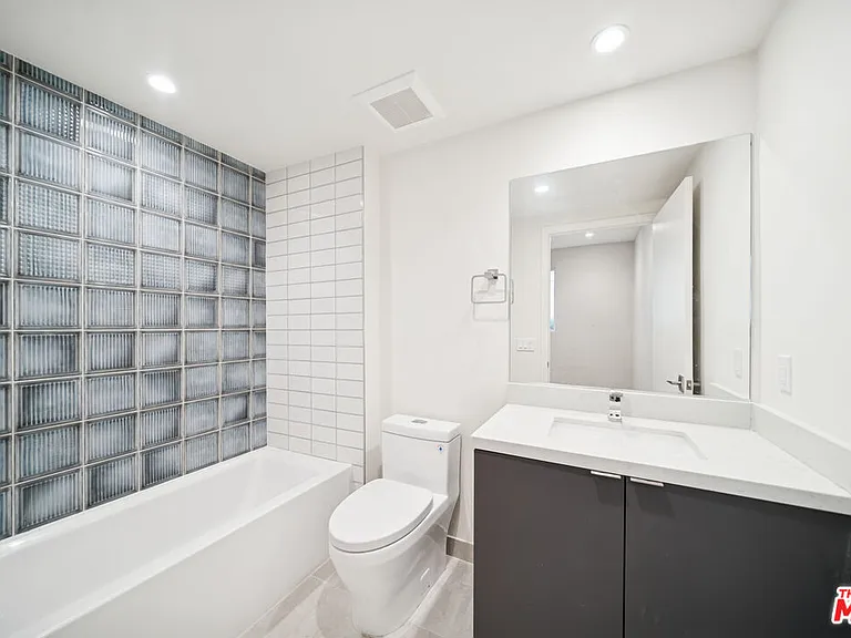 1051 S Corning St #103 — Photo 12