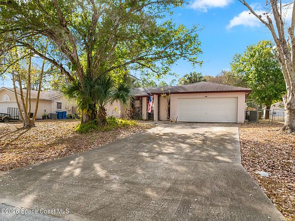 2nd image of 834 Lamplighter Dr NW