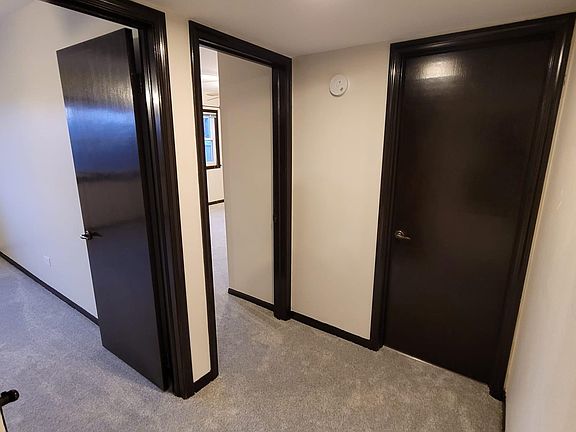 5th image of 6517 N California Ave APT 302