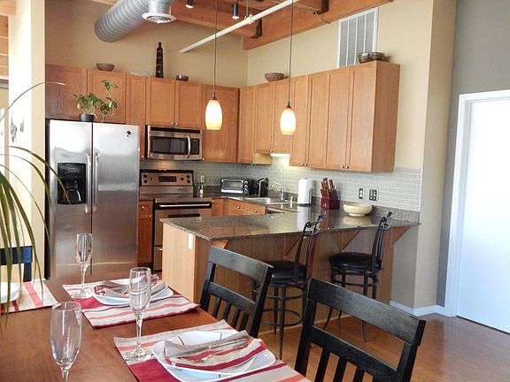 2nd image of 234 E Reservoir Ave Unit 301