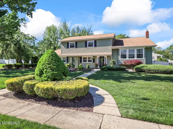 37 Longfellow Terrace, Morganville, NJ 07751