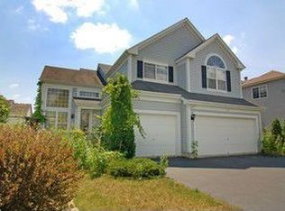 81 W Redhead Ct, Round Lake Beach, IL 60073