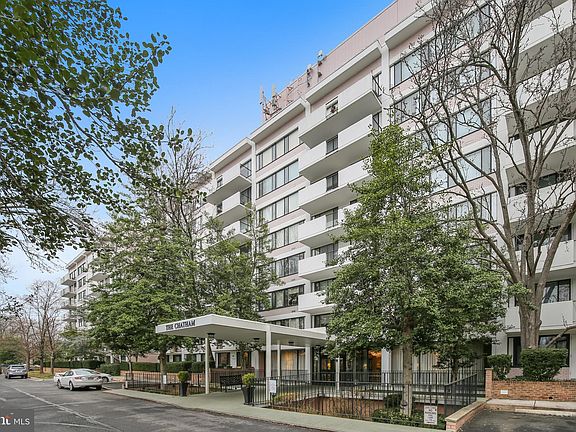 2nd image of 4501 Arlington Blvd APT 813
