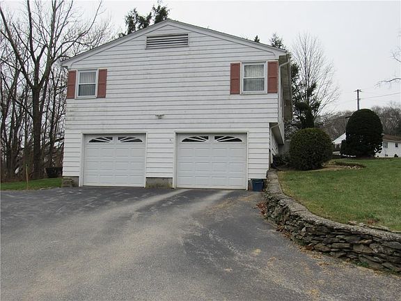 4th image of 44 Linwood Dr