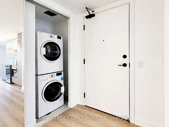 3rd image of 100 Queen St E #1817