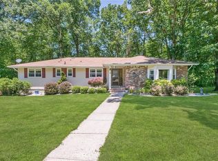 5 Concord Dr, East Brunswick, NJ