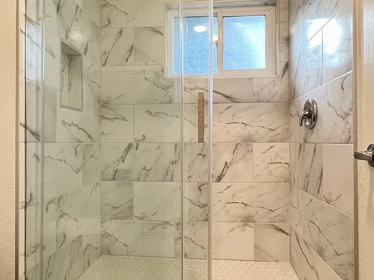 698 Danforth Dr — Photo 17