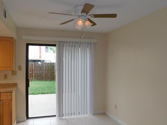5th image of 236 Chandler St APT C