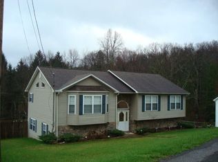 205 Skyview Dr, Beckley, WV 25801