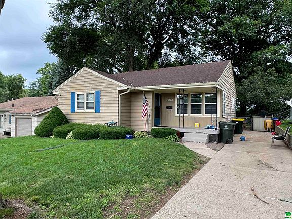 2nd image of 2528 S Steele St