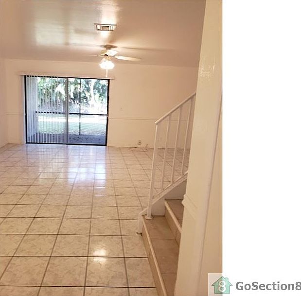 1st image of 10985 Royal Palm Blvd