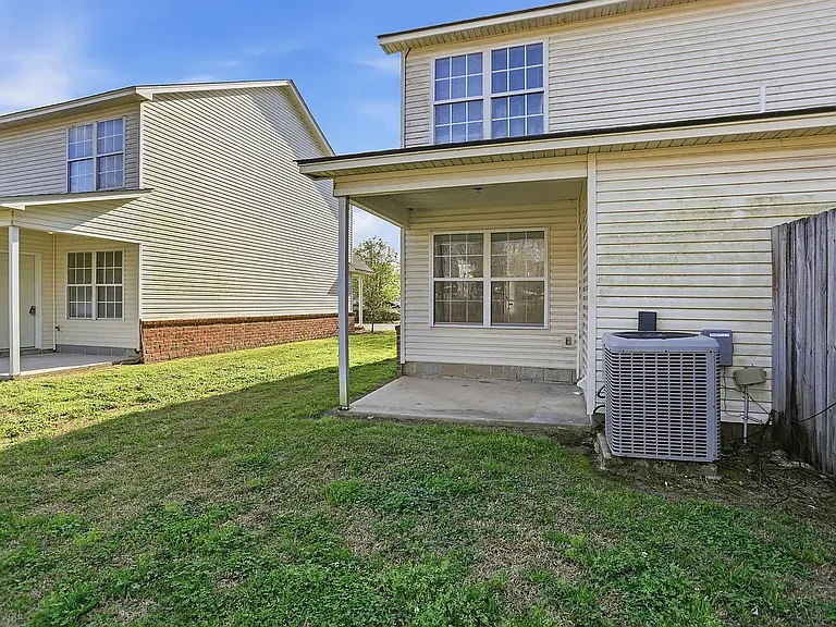 4060 Cedars Pkwy #E — Photo 10