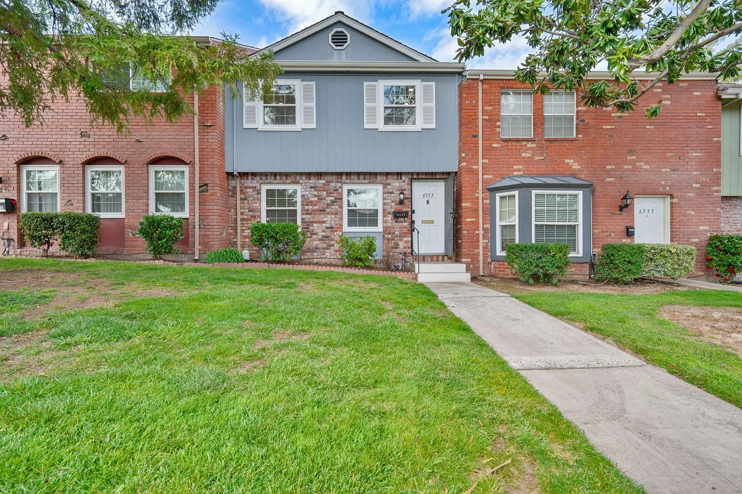 6553 Donegal Dr photo 1