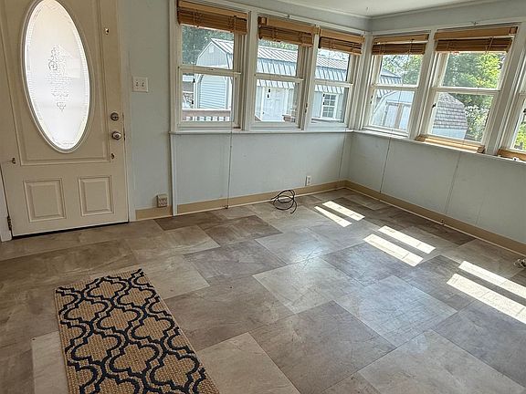 5th image of 25791 Severson St
