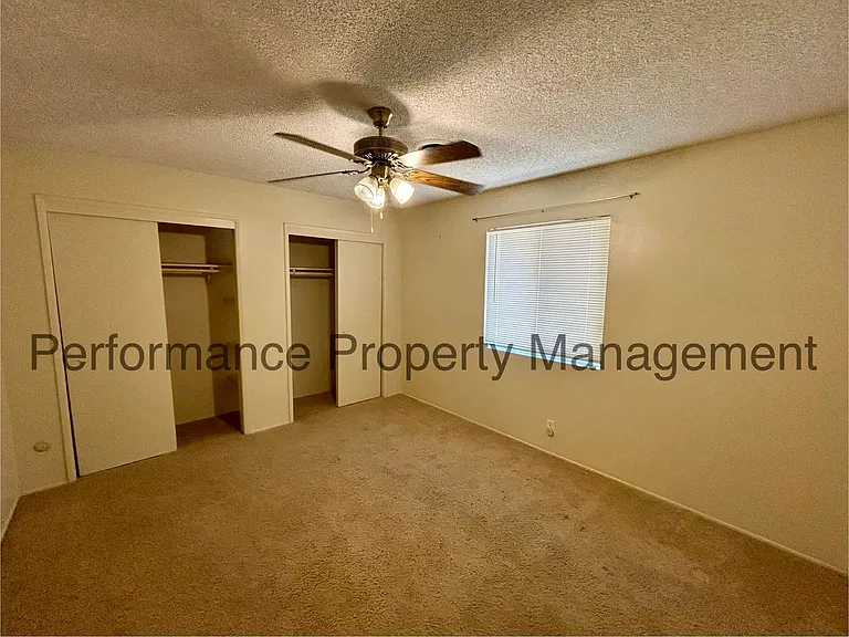 2716 Catalina Dr — Photo 10