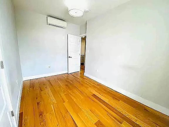 4th image of 68 Somers St #3A