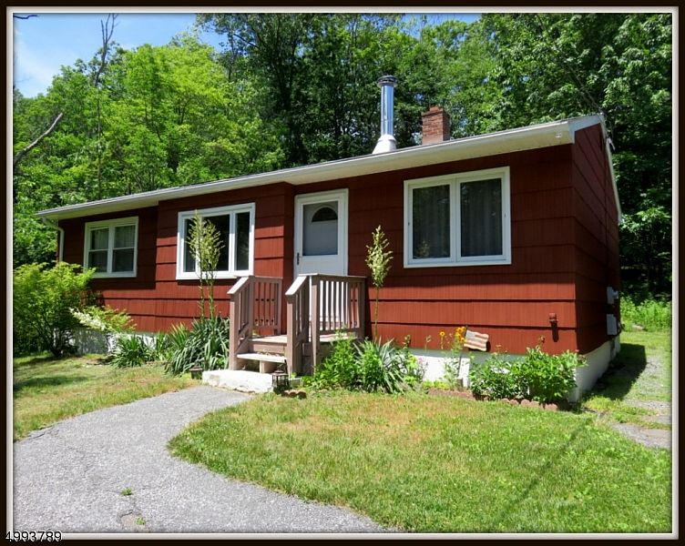 1st image of 18 Old Wood Ln