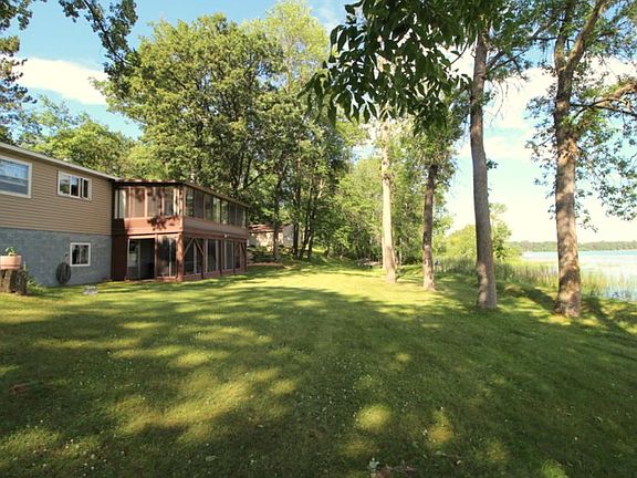 2nd image of 44596 Roosevelt Dr