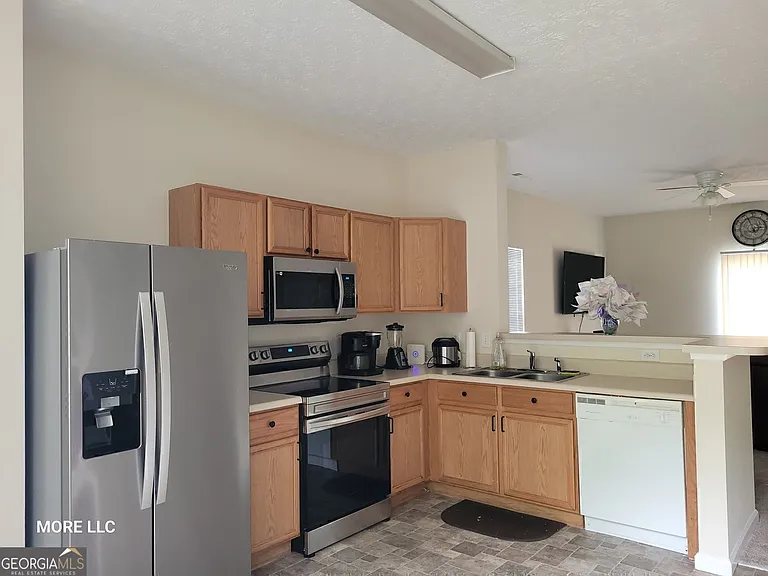 6104 Camden Forrest Ct — Photo 5