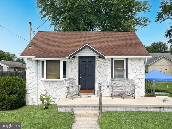 70 Dartmouth Rd, Pennsville, NJ 08070