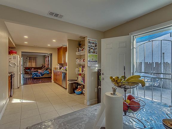4th image of 2342 E Miner Ave