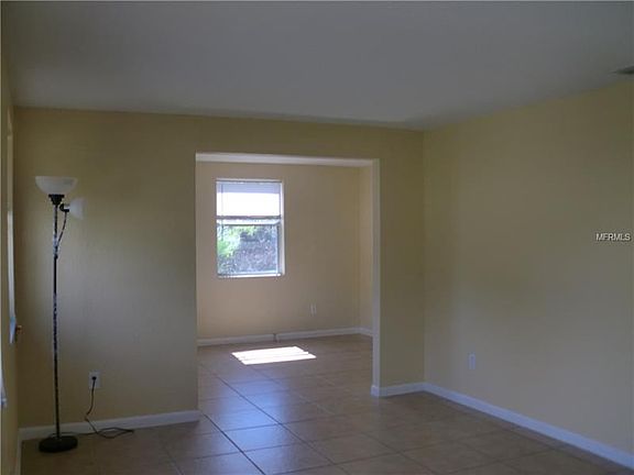 3rd image of 822 Pickford Ct