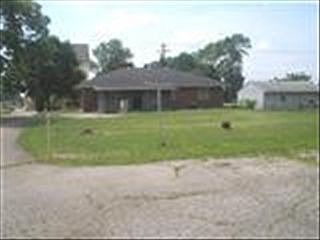 2nd image of 3641 Maxton Rd