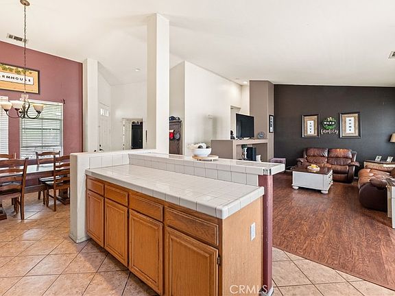 5th image of 28386 Belleterre Ave