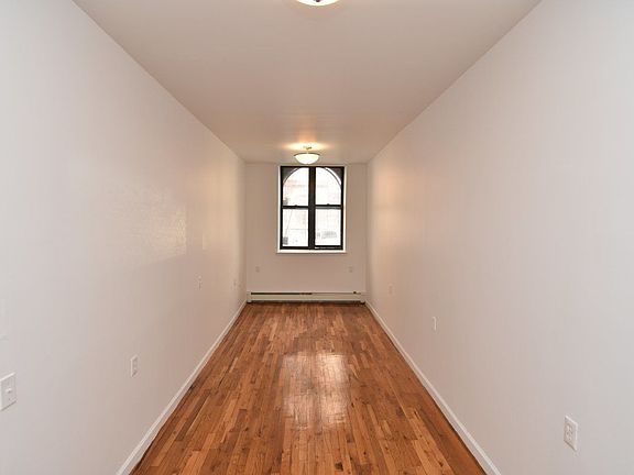 2nd image of 264 W 115th St APT 1B