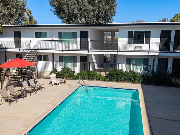 5th image of 372 Emerald Ave #5