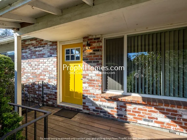 313 East St, Oregon City, OR 97045