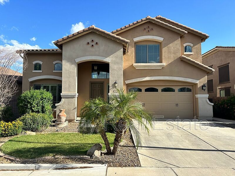 1st image of 2675 E Blue Spruce Ln