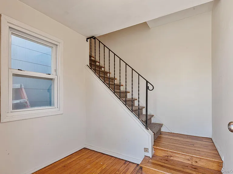 500 5th Ave #UPPER 2ND FLOOR — Photo 11