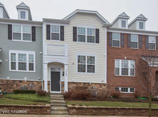 707 E Hamlin Ln, Arlington Heights, IL 60004