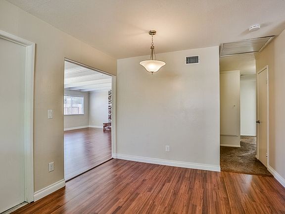 4th image of 10372 Woodrose Ave