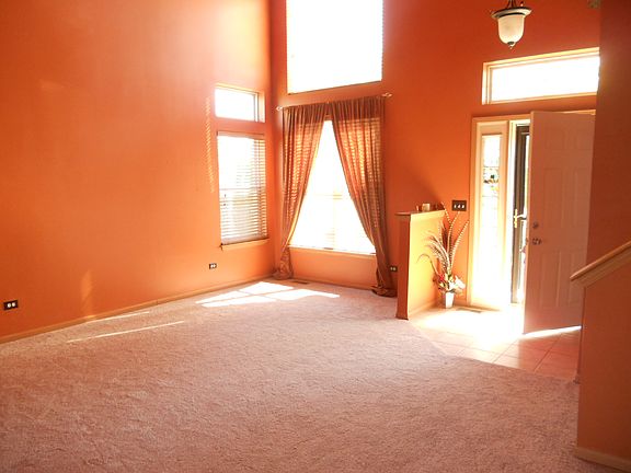 3rd image of 6821 Sahara Dr