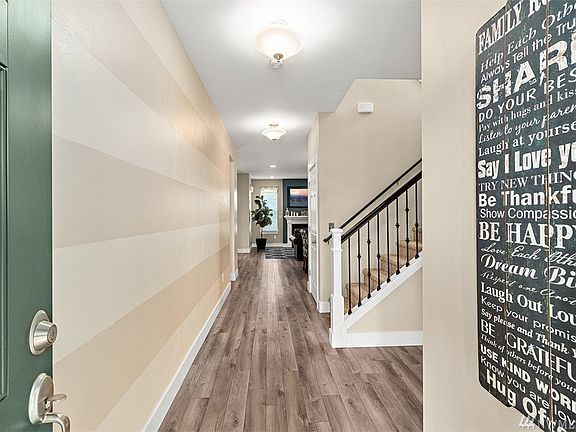 4th image of 13532 188th Ave E