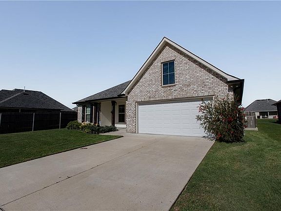 3rd image of 200 Cypress Bnd