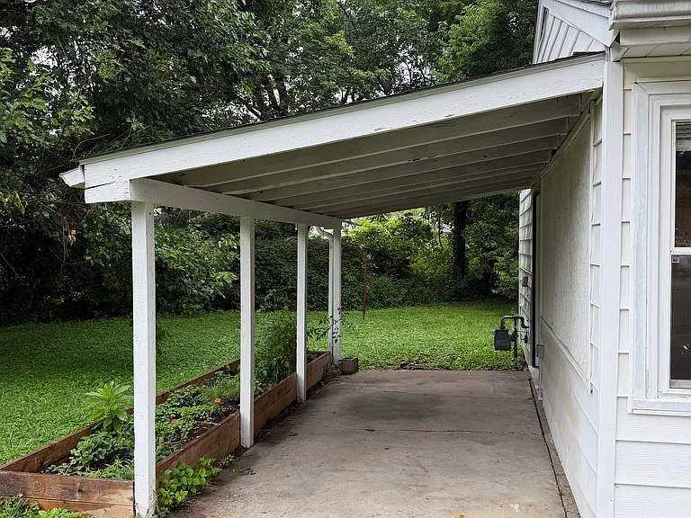 7200 Nathan Hale Way — Photo 3