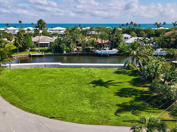 2nd image of 25 Sabal Island Drive