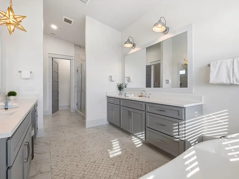 8320 Surf Dr — Photo 68
