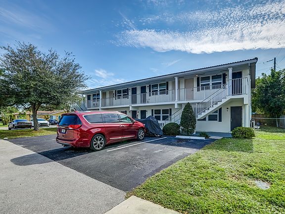 2nd image of 1520 NE 56th St #1