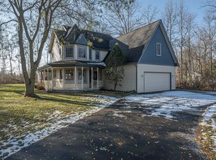 8775 Lake Rd, Grosse Ile, MI 48138