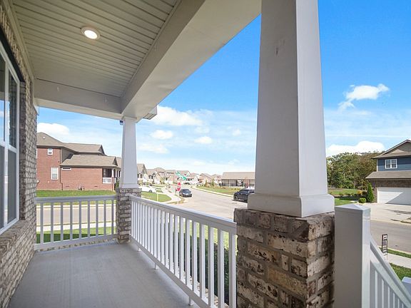 3rd image of 900 Green Meadow Ln