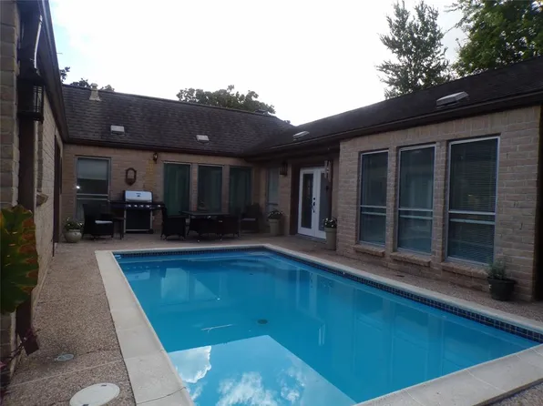 6802 Winkleman Rd, Houston, TX 77083