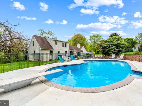101 Kinston Ln, Downingtown, PA 19335