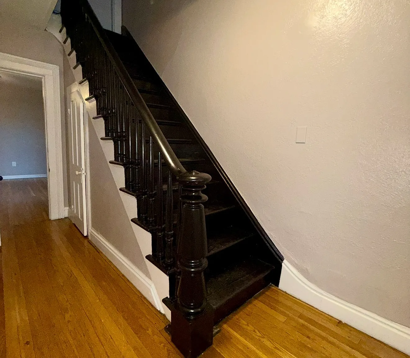 4 bed, 2.0 bath, 1380 sqft, $2,900 — Photo 3